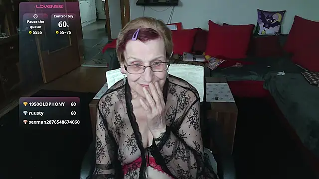 Chatroom XXX en direct de HeisseomaOriginal