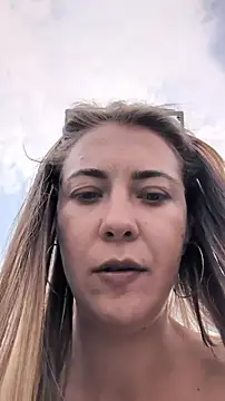 Živý XXX chat Risky_julia2330