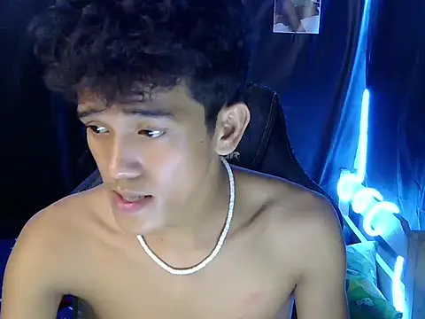 Show webcam de hugekenbigcock