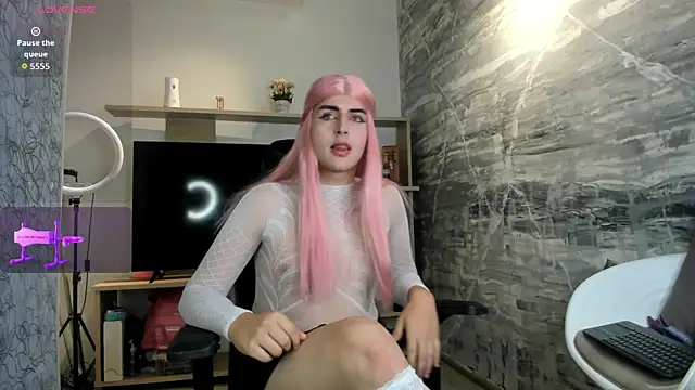 Show modela SophieWolf_ na web-kameri