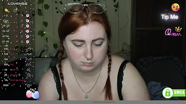 Chat +18 de Alicia_love00 ao vivo