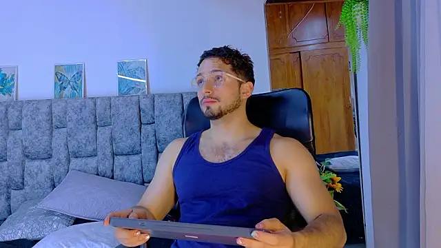 NICK_MOSS_ élő XXX-chatje