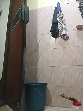 عرض كام femboyslqueen