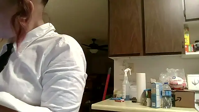 QUEEN_OF_MEN live XXX chat