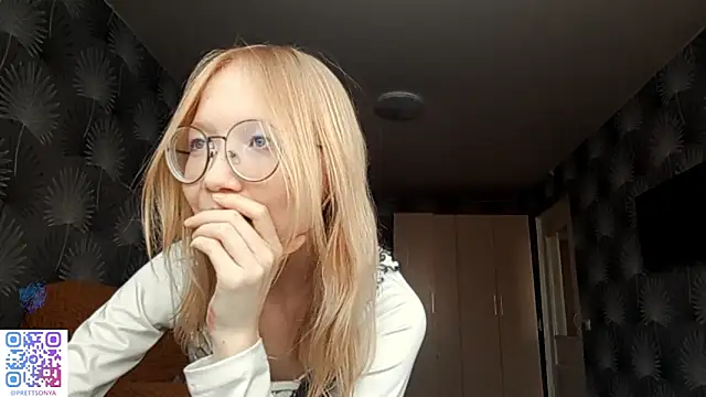 SoniqBliss: вебкам-шоу