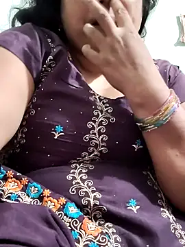 Hot_indian_Milf's Live XXX Chat