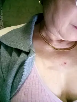 small-house123's Live XXX Chat