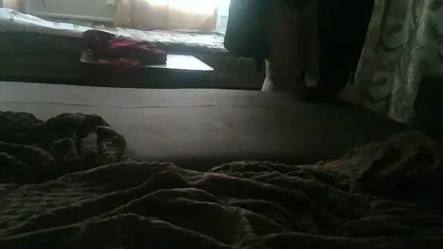 Emma_love35: διαδικτυακό σόου στην κάμερα