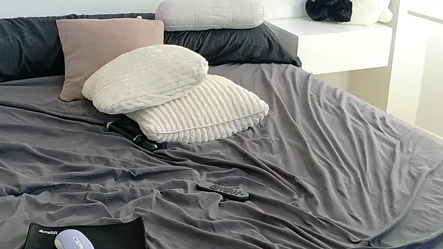 Kiralimme_ – Live XXX-chat