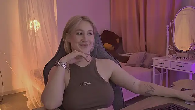 CinBellamy: онлайн-секс-чат