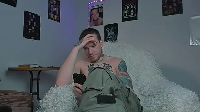 Chat XXX en directo de Huntall77