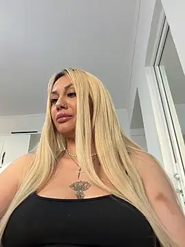 SonyaJoy Chat XXX live