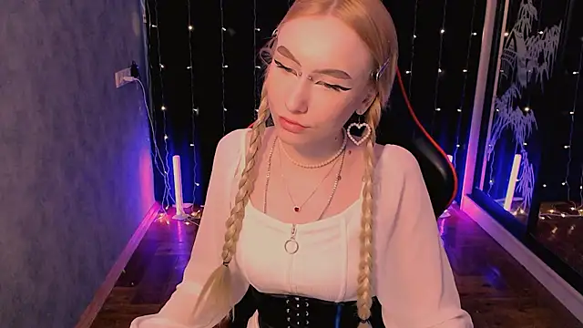 crybambi: онлайн-секс-чат