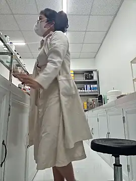 HinaLovely 现场XXX聊天