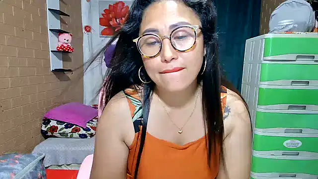 Ugly-Filipinan Live XXX chat