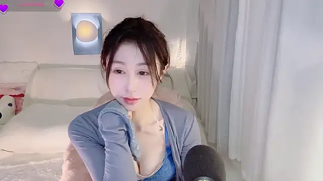 mistylana_ Adlı Modelin Canlı XXX Sohbeti