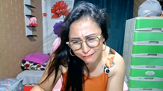 Ugly-Filipina Chat XXX in diretta