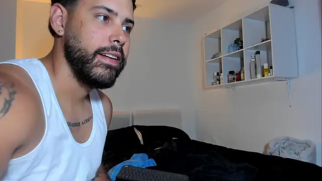 Chat +18 de Justyn_Torres ao vivo