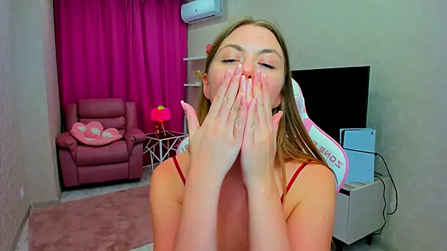 Онлайн чат XXX Strawberrye