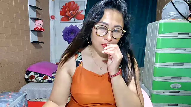 Ugly-Filipina: απευθείας συνομιλία ΧΧΧ