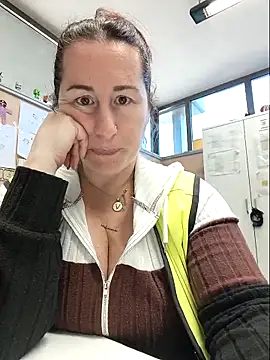 bichota85 Adlı Modelin Canlı XXX Sohbeti