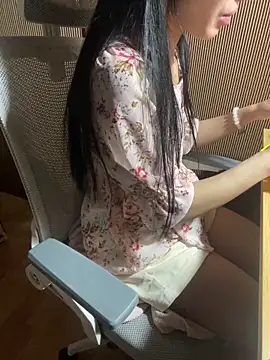 Mina048 现场XXX聊天