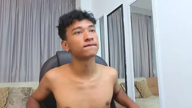 Richard_Price Show in webcam