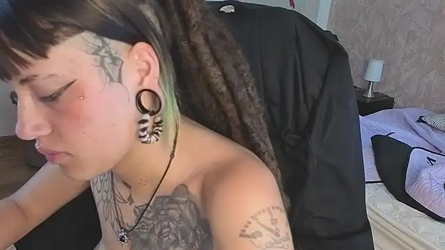 Chatroom XXX en direct de _sharlotte777