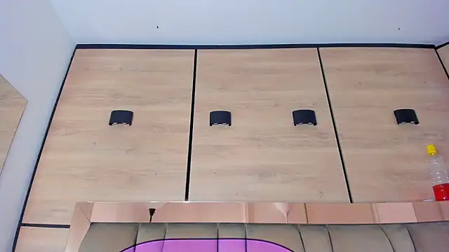 karol_lewiss' Live XXX Chat