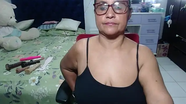 pervert_mommy_'s Live XXX Chat