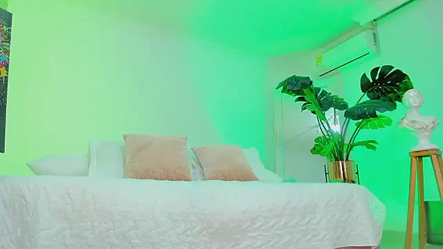 JANYLOVE__ élő XXX-chatje