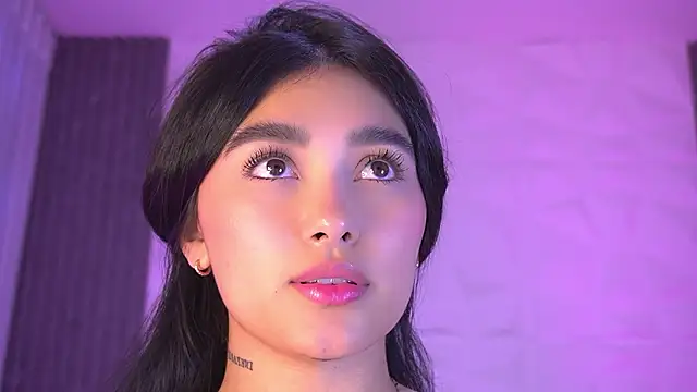 katy_rioss Adlı Modelin Canlı XXX Sohbeti