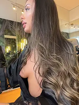 MileySin1111's Live XXX Chat