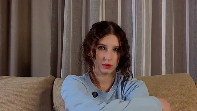 KerstinMaynor 现场XXX聊天