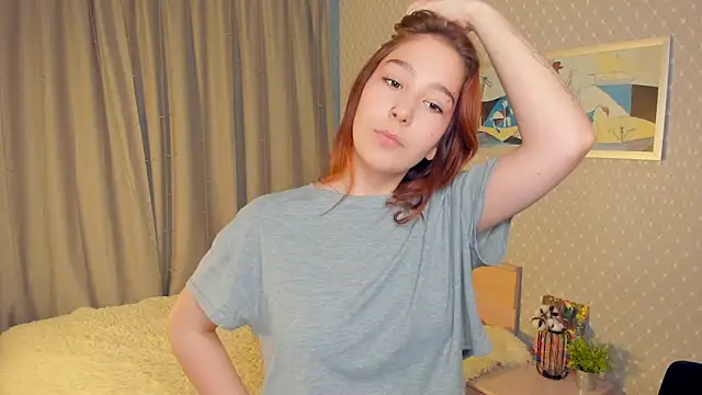 Show modela EviaLunn na web-kameri