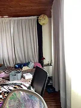 CoraVibes live XXX chat