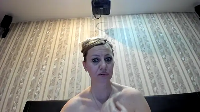 Cookiecutey live XXX chat