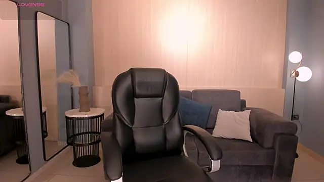 NatalieLewis Live XXX-chat