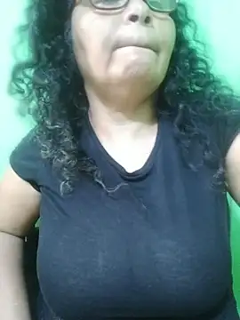 Amarantha25 即時 XXX 聊天