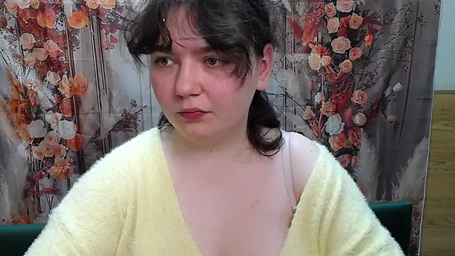 NeonilaLisova Adlı Modelin Canlı XXX Sohbeti