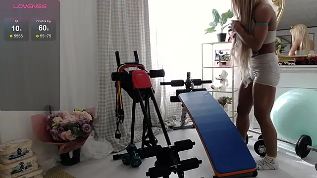 Chatroom XXX en direct de SarahRaynex