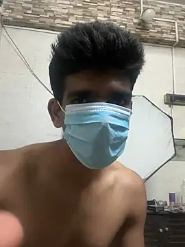 Show modela BadBoyTom78 na web-kameri