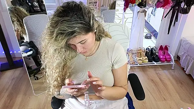 Chat XXX en directo de Tawny_cox