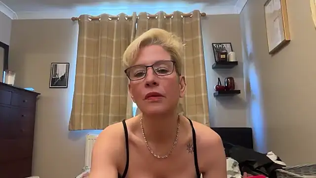 Онлайн чат XXX JennyHazel1