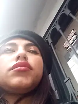 Naomy_Gomez_ Chat XXX in diretta