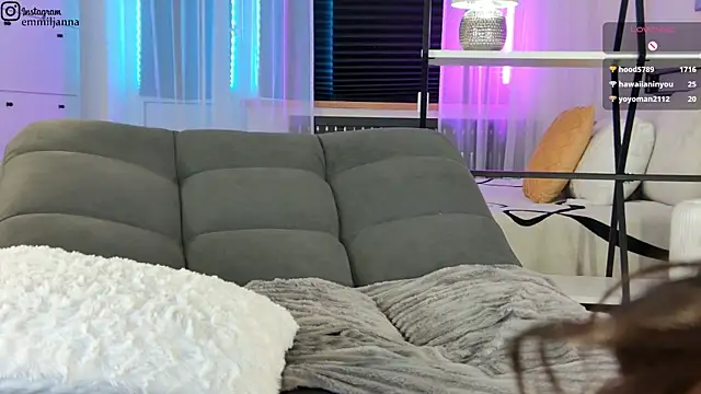 Chatroom XXX en direct de emiljanna