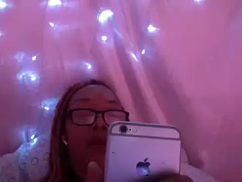 Онлайн чат XXX Ladyzee25