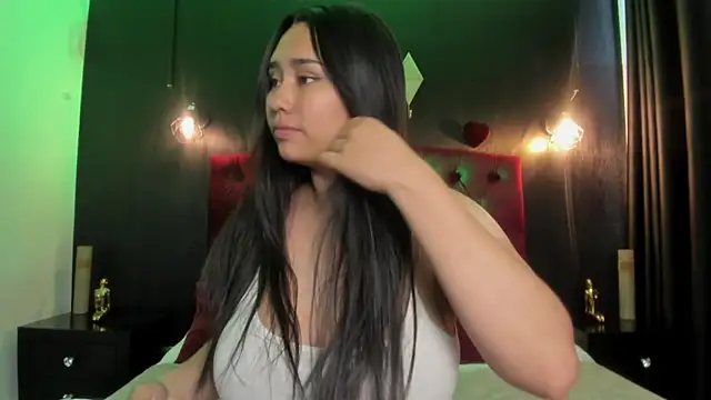 Karoll_Teyes: онлайн-секс-чат