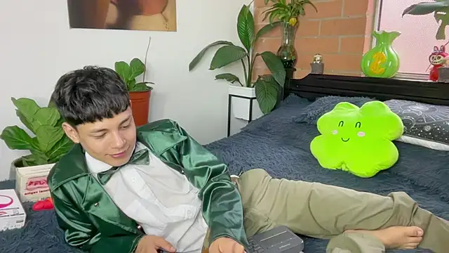 Andy_Belier23 Pertunjukan Webcam