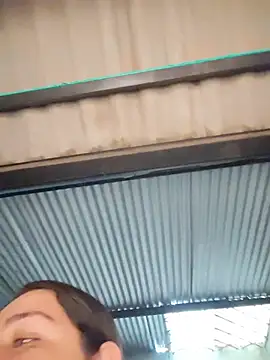 Lau_curvy69 Chat XXX in diretta